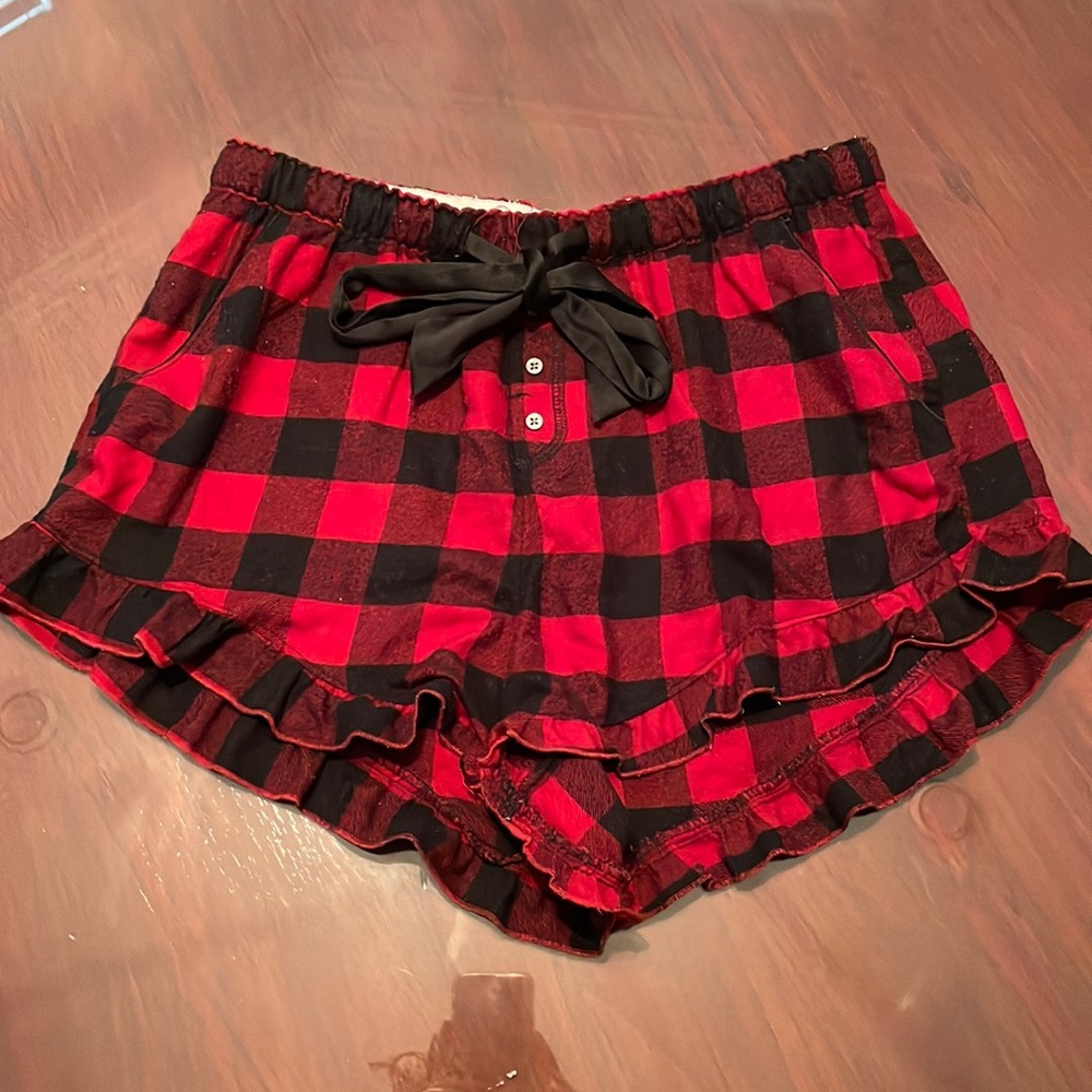 Abercrombie&Fitch Red and Black plaid PJ shorts
